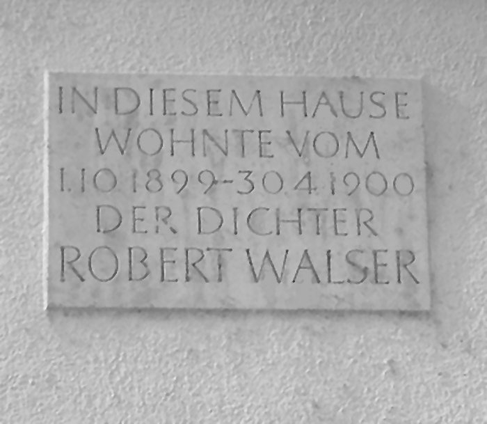Robert-Walser-Gedenktafel, die jahrelang an der falschen Stelle in Solothurn hing.